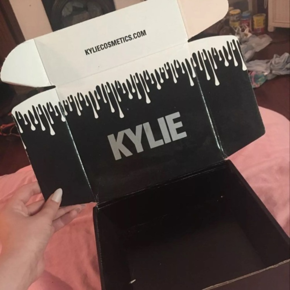 Kylie cosmetics packaging box