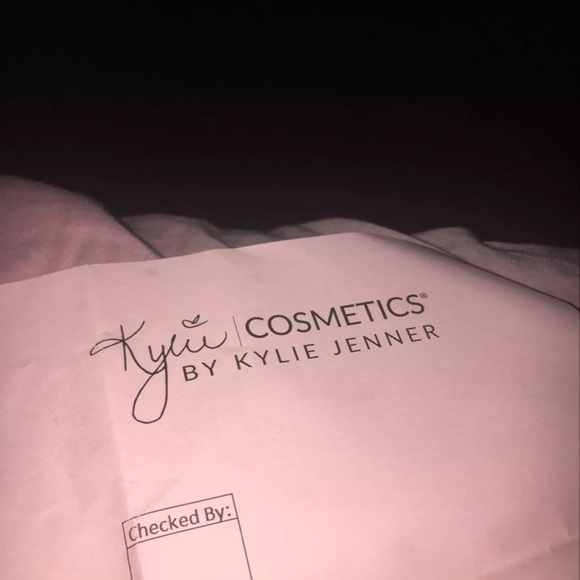 Authentic Kylie Lip Kit In Koko K - Picture 4 of 4