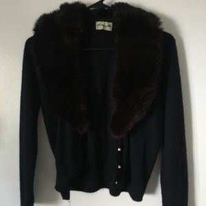 Vintage cardigan with fur collar