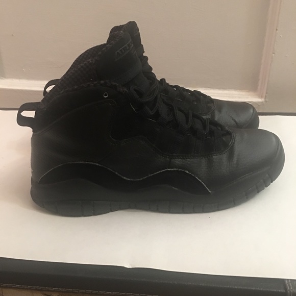 all black retro 10