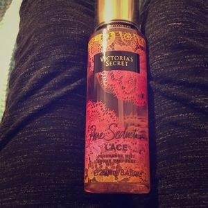 Victoria secret fragrance mist