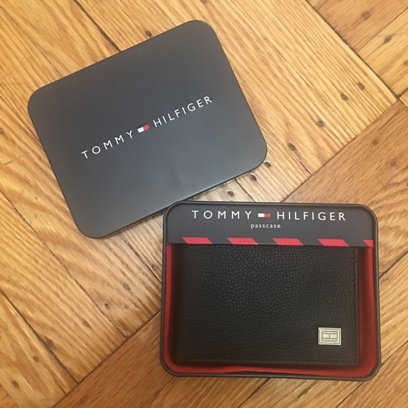 Tommy Hilfiger Other - 🆕 NWT- Tommy Hilfiger Passcase Black wallet