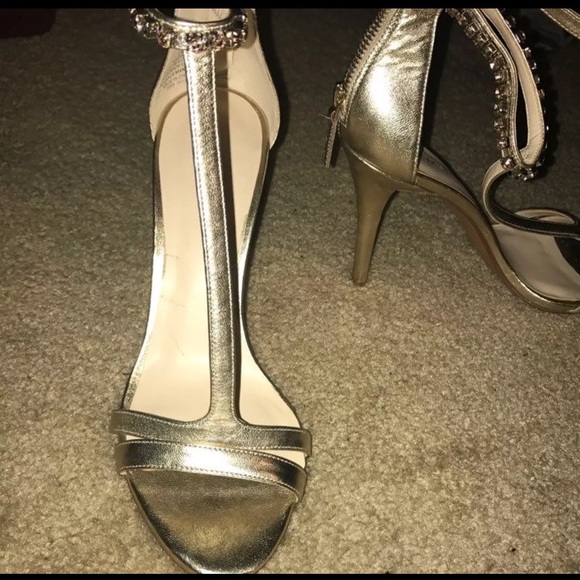 Shoes - Picture 2 of 3