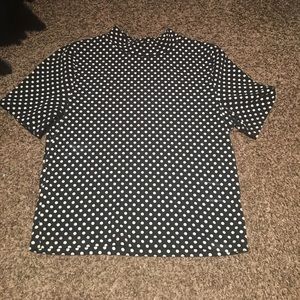 Cropped black and white polka dot high neck tshirt