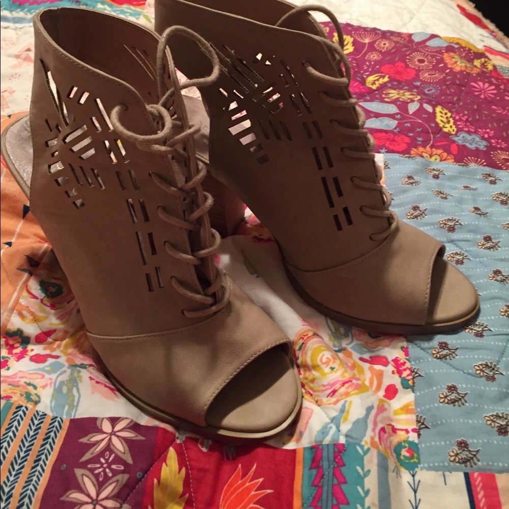 Tan Heels. Worn twice