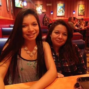 Meet your Posher, Mariela