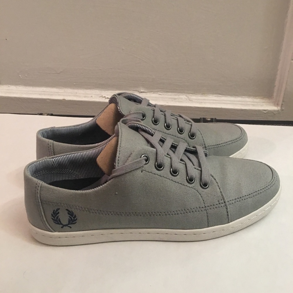 NWOT- Fred Perry shoes/sneakers.. Size 7