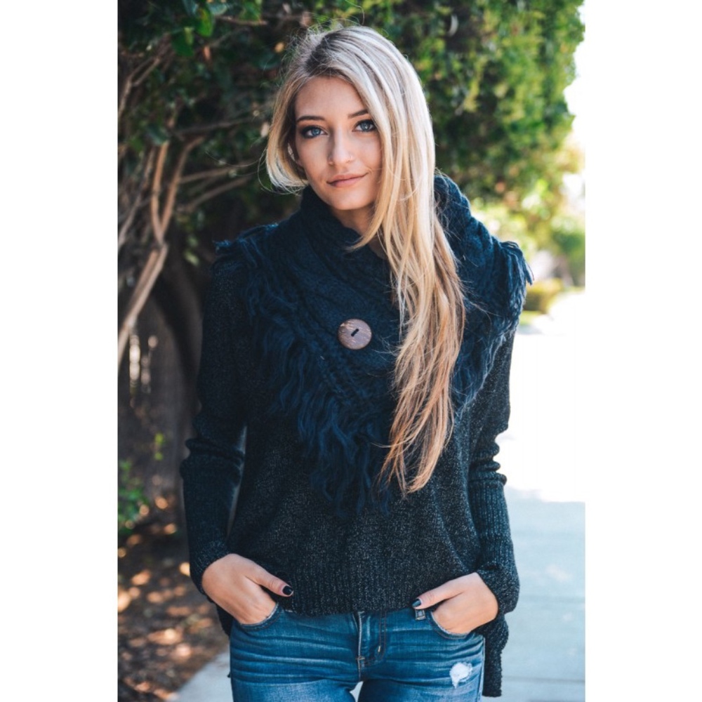 CCO Crochet Navy Knit Fringe Tassel Wrap scarf