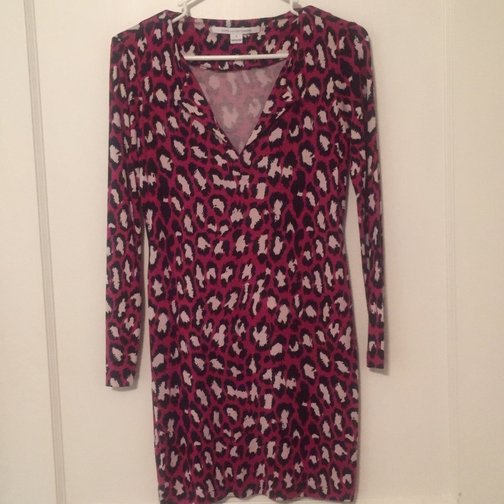 ❗️SOLD❗️DVF Reina Dress in Cat Rouge - Picture 2 of 4