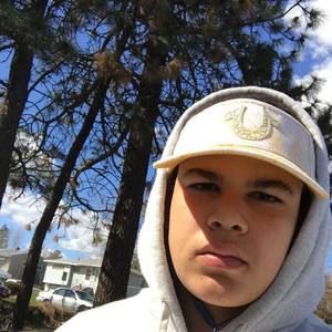 Meet your Posher, Zay