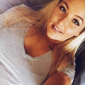 Meet your Posher, Karlie