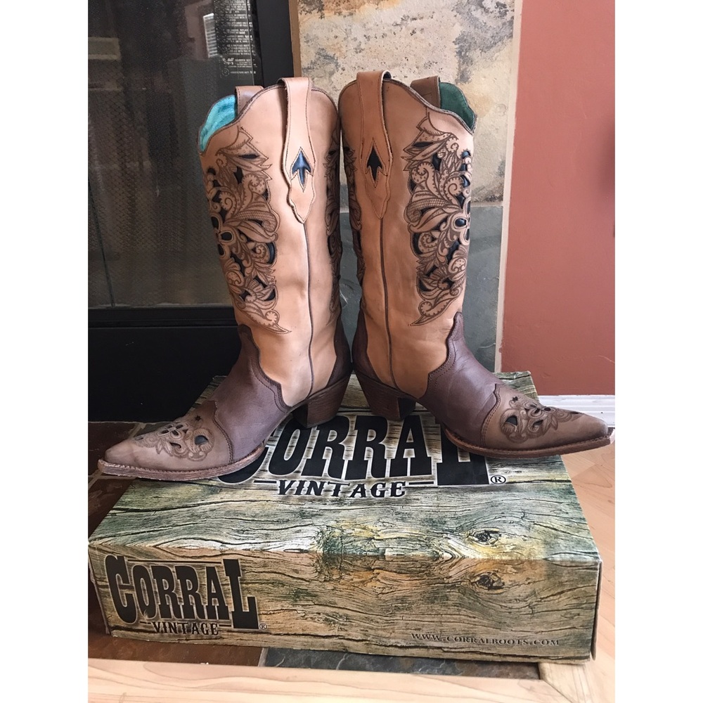Corral Women's Inlay Floral Western Boots -Brown