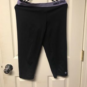 Nike Pro Capris