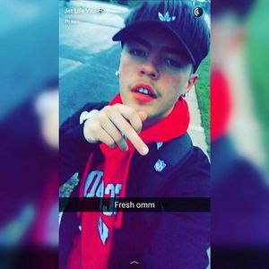 Meet your Posher, Vito