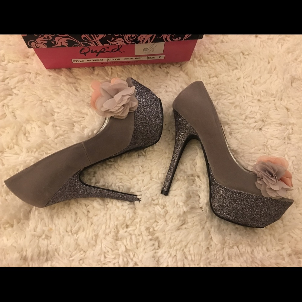6" heel gray platform shoes w/ blush floral