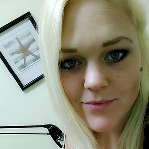 Meet your Posher, Lorina