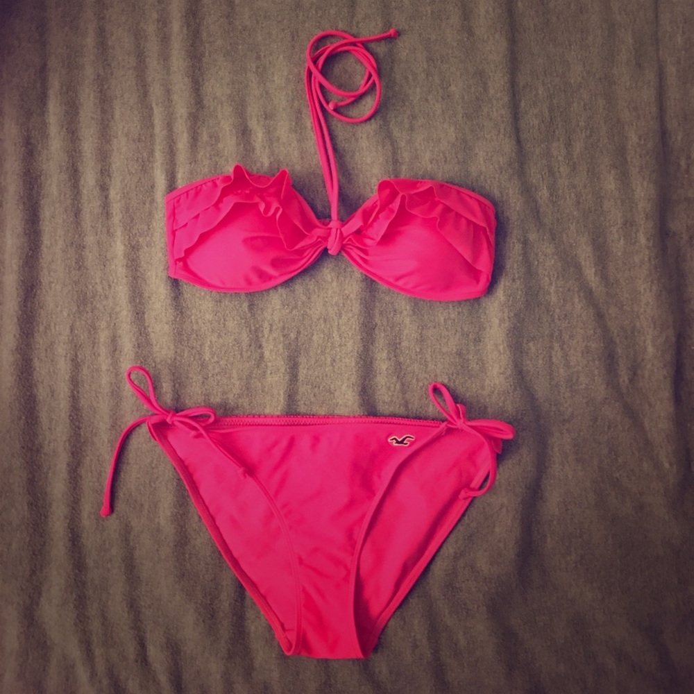 Hollister bathing suit set