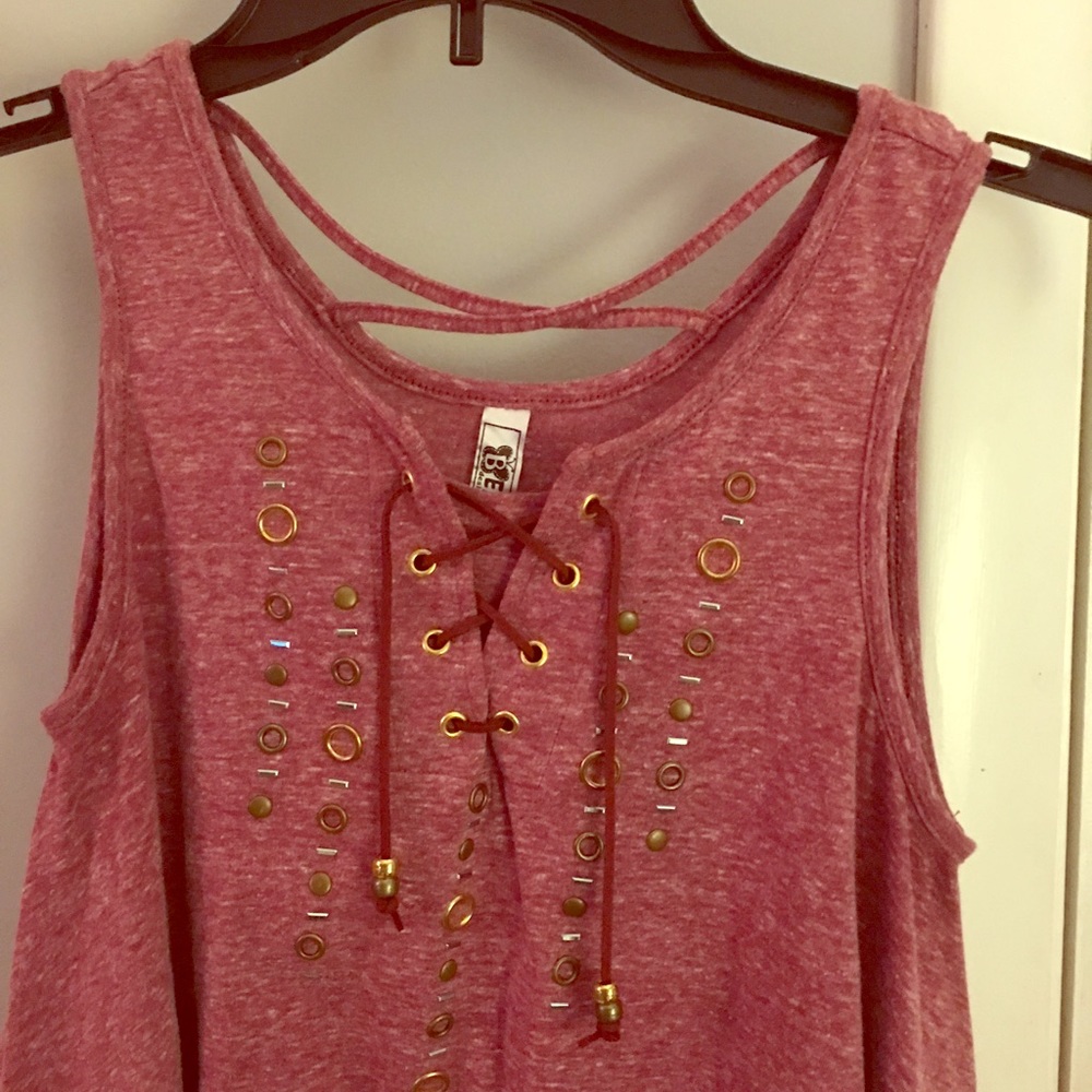 Adorable NWOT red shirt - size Med 🌸 by Beautees