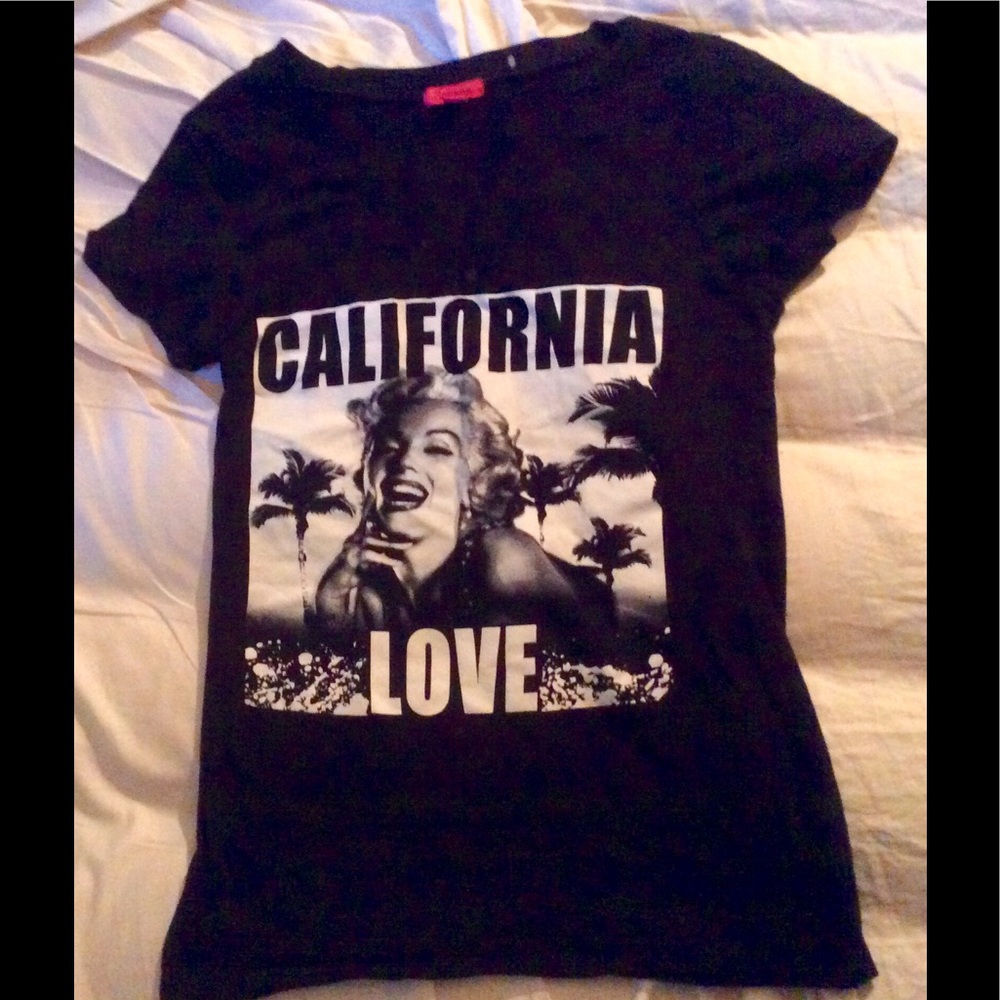 🎈PRICE DROP🎈 NWOT Marilyn Monroe Graphic Tee