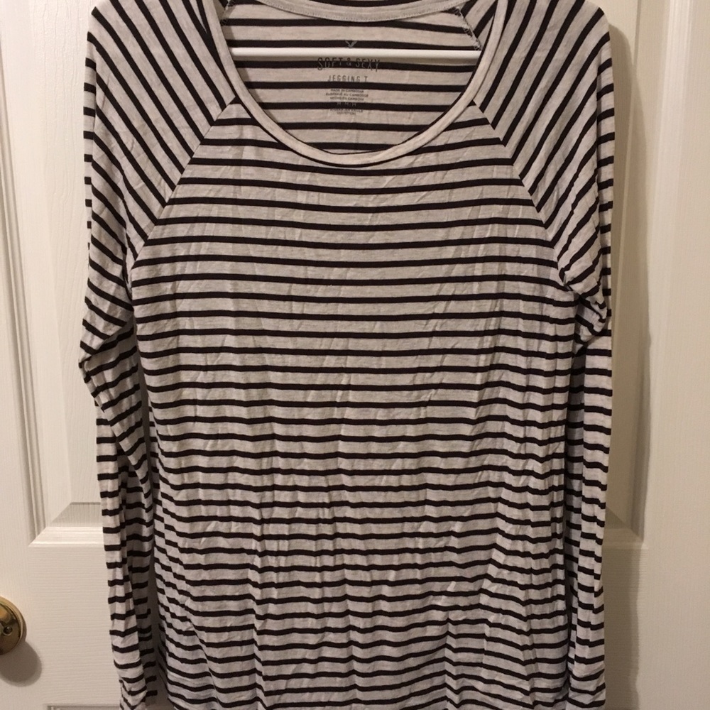 American Eagle shirt