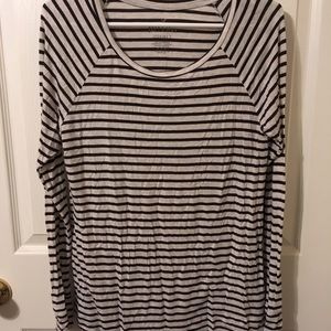 American Eagle shirt