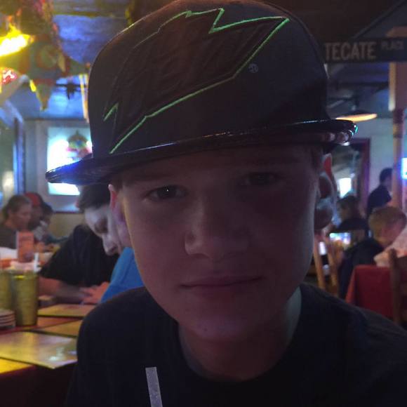Meet your Posher, Devyn - Picture 1 of 1