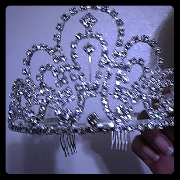 Tirra - Picture 1 of 1