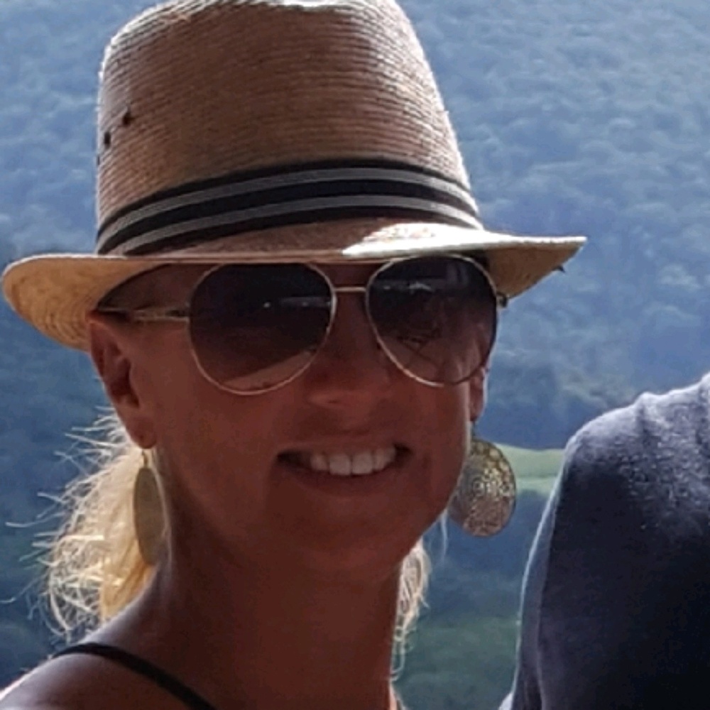 Meet your Posher, Cyndi