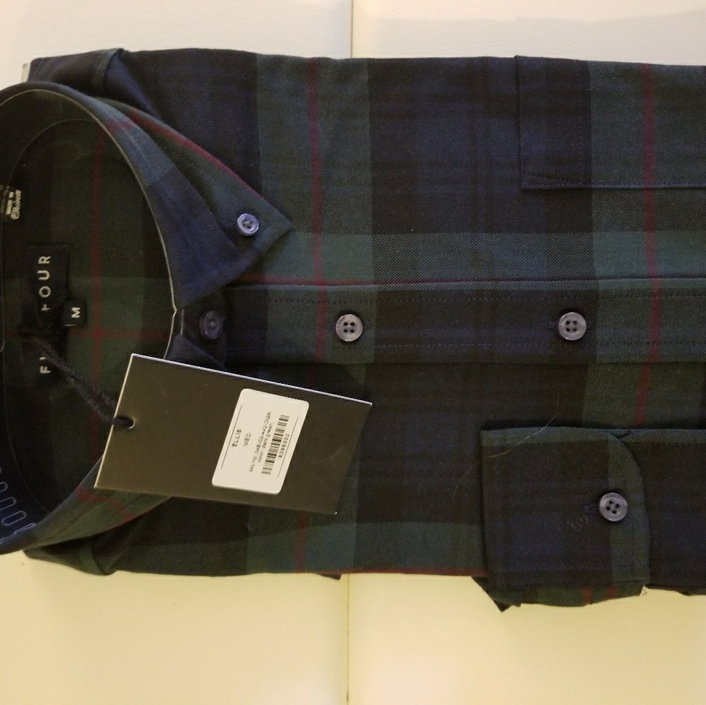 FIVE FOUR Men's M Plaid Button Down