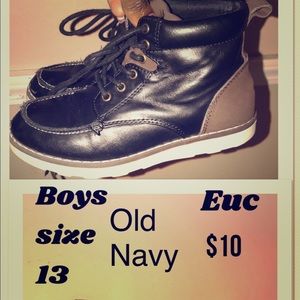 Boys OLD NAVY high top leather shoe