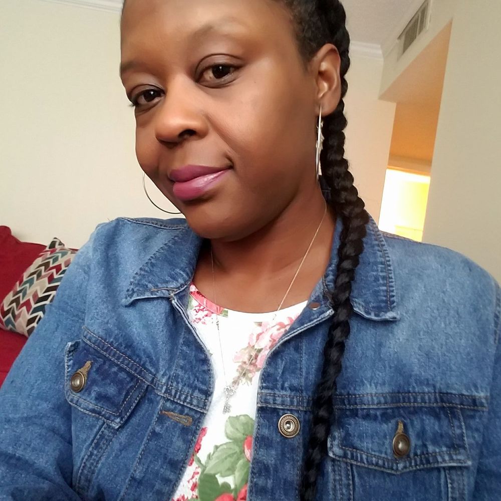 Meet your Posher, Senette