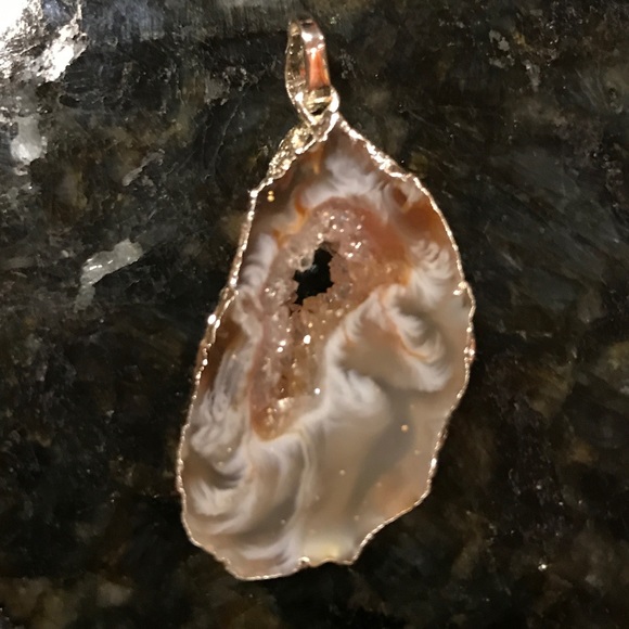 Solar agate slices w/silver electroplating w/chain - Picture 4 of 8