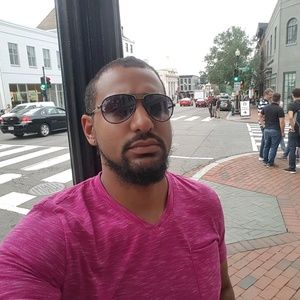 Meet your Posher, Gregory