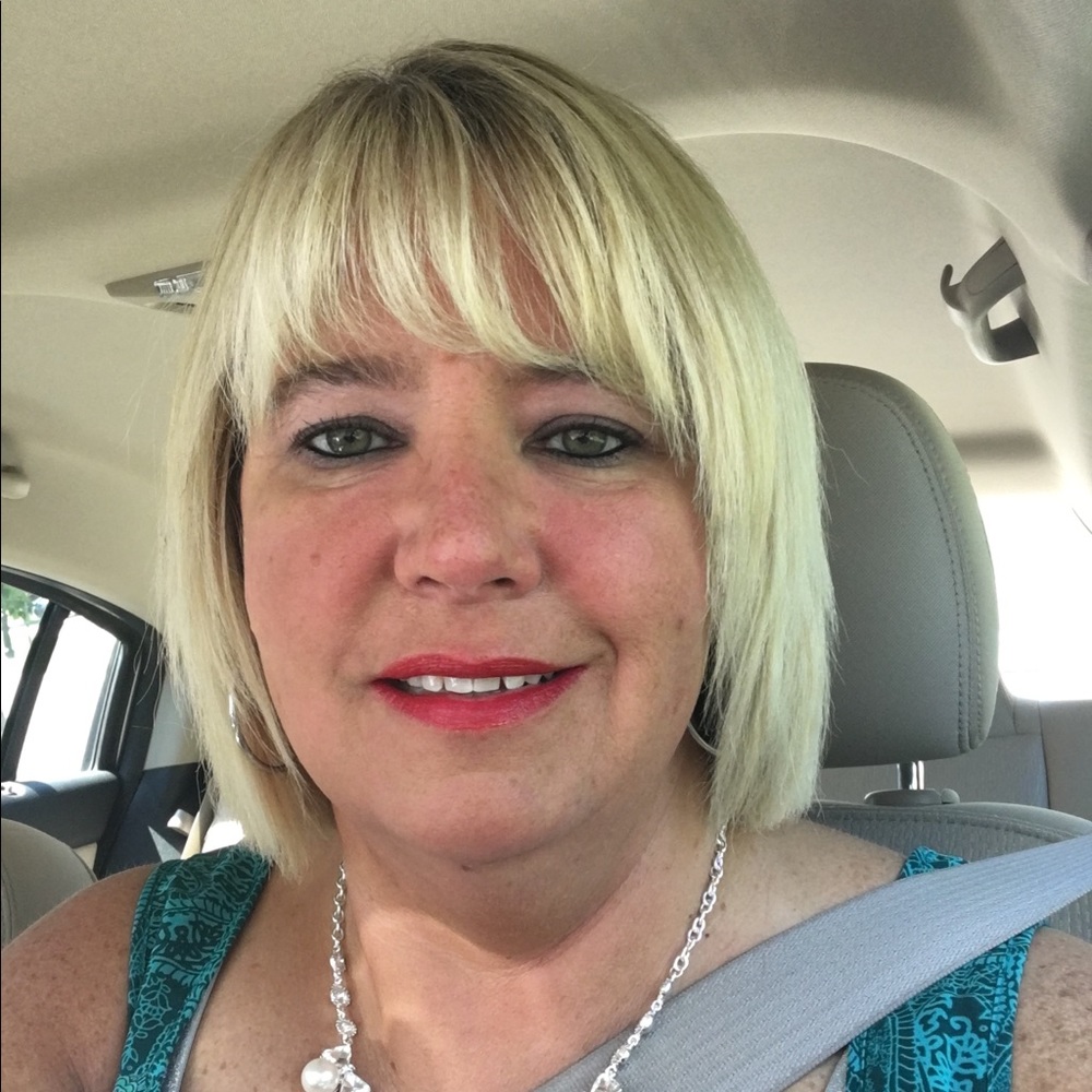 Meet your Posher, Jennifer