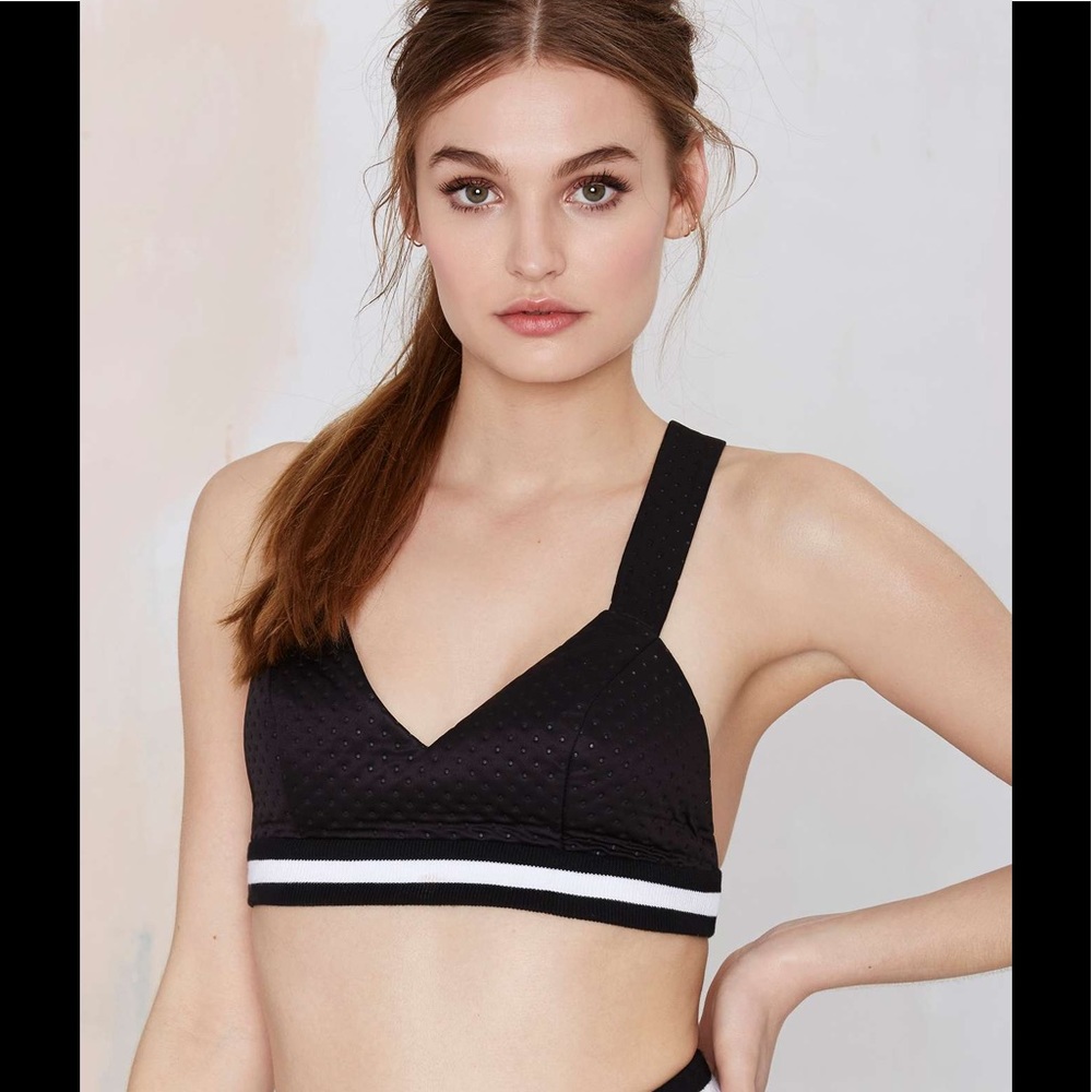 StyleStalker Knockout Blk/Wh Crop Top NWT Size Med