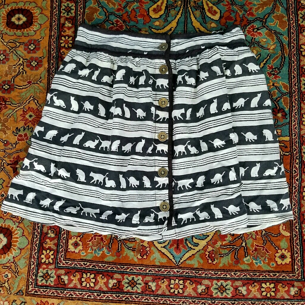 CAT PRINTED short skirt size Medium
