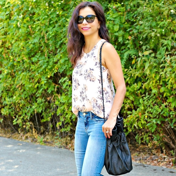 Meet your Posher, Elif - Picture 3 of 7