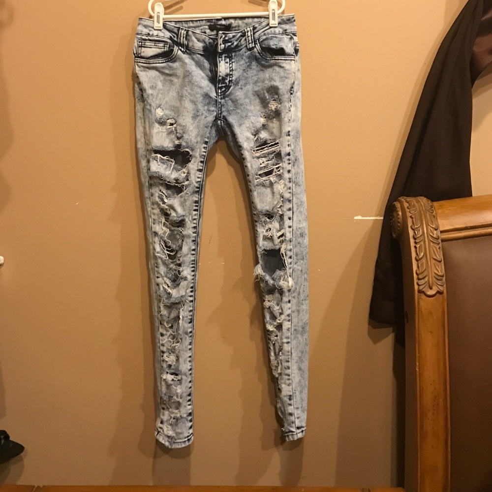 Forever 21 ripped light blue jeans skinny