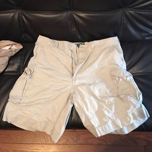 Polo Ralph Lauren cargo shorts size 40 EUC.