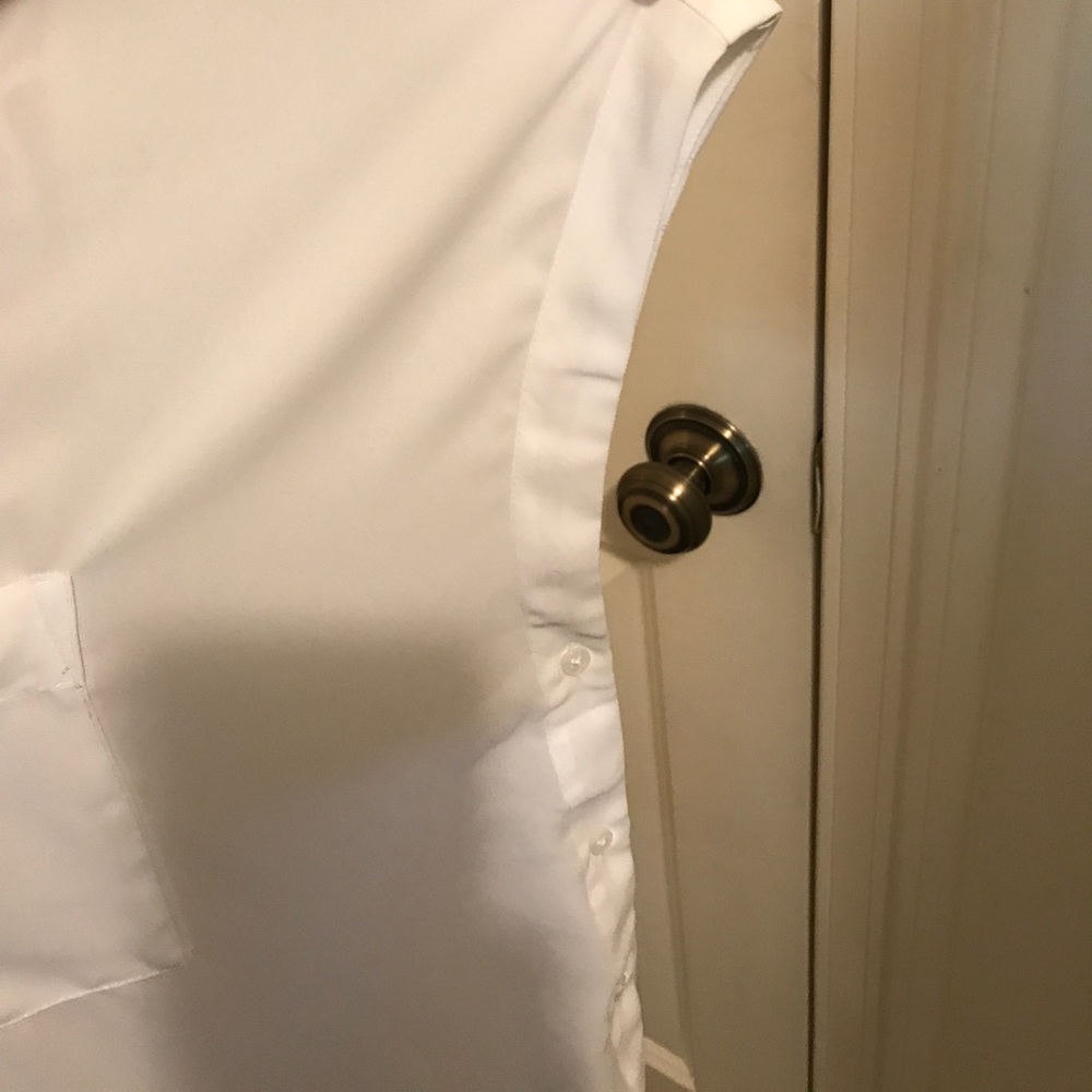 Flowy button down - Picture 2 of 4