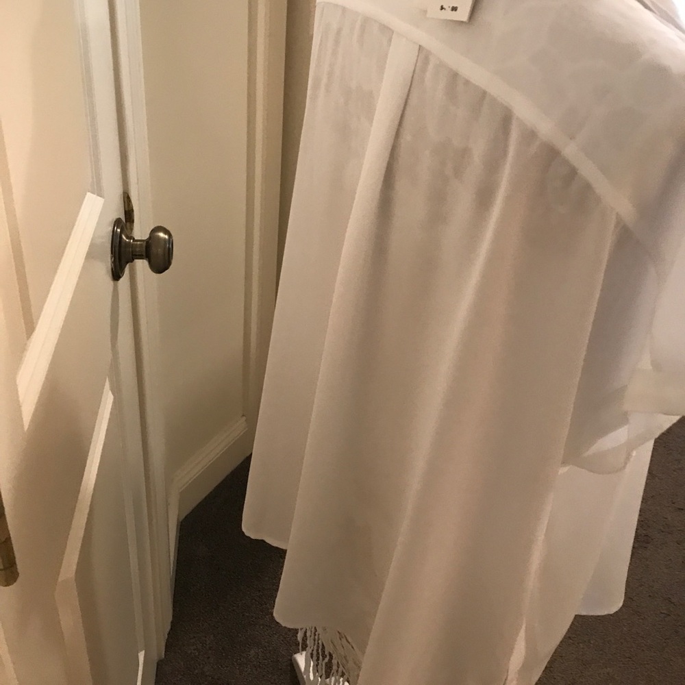 Flowy button down - Picture 4 of 4