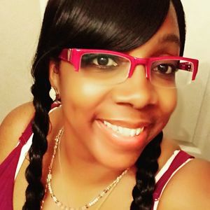 Meet your Posher, Elicia