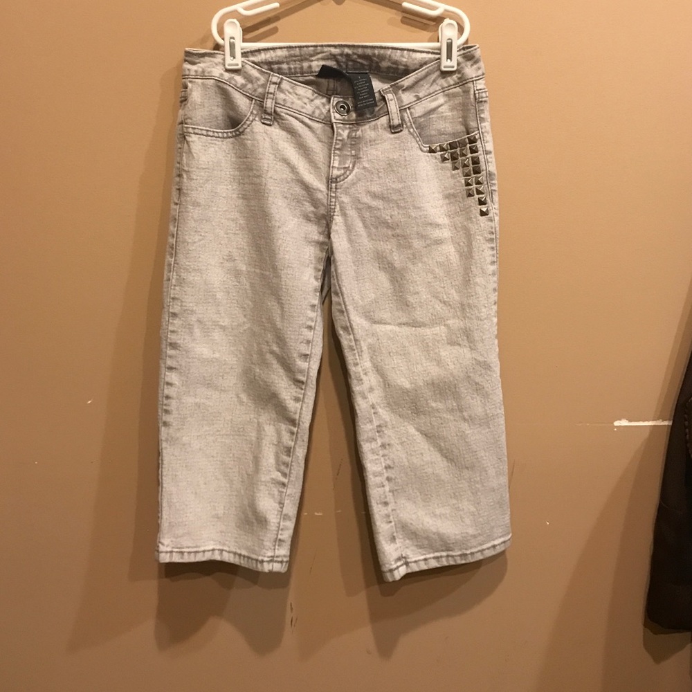 City streets embellished stretch 3/4 jeans