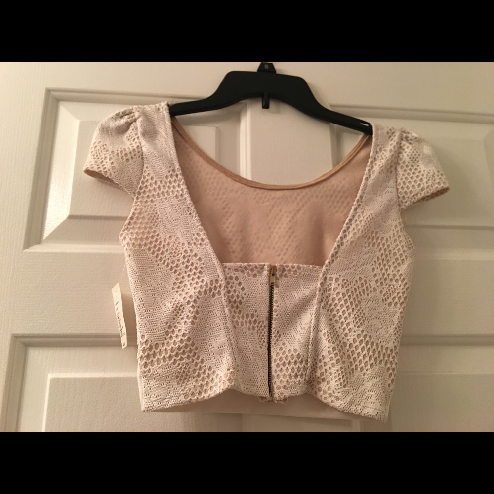 Ivory Crop Top - Picture 2 of 2