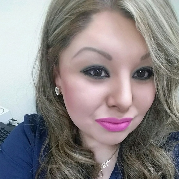 Meet your Posher, Crystal - Picture 1 of 1