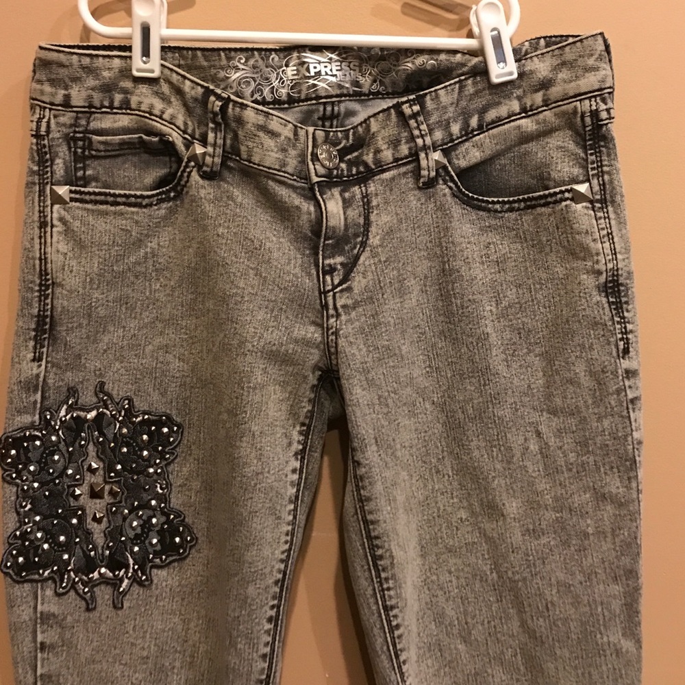 Express stonewashed embellish jeans
