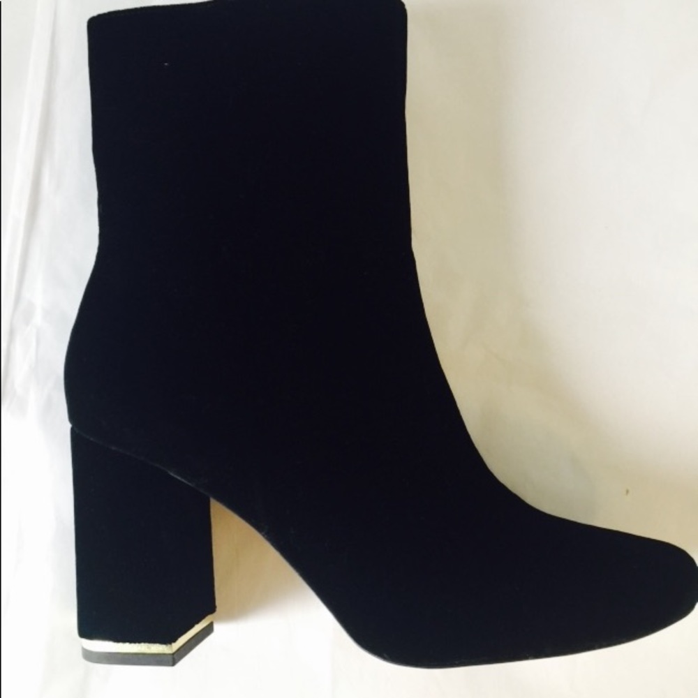 New Michael Kors Suede velvet Ankle Boots - Picture 3 of 8