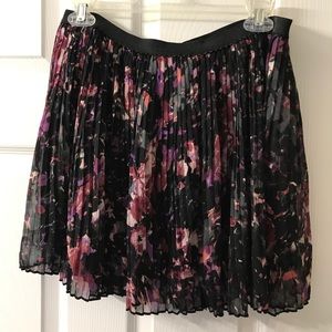 Color print mini skirt