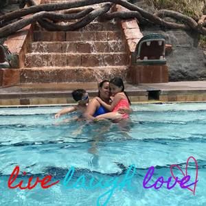 Meet your Posher, Jeannette