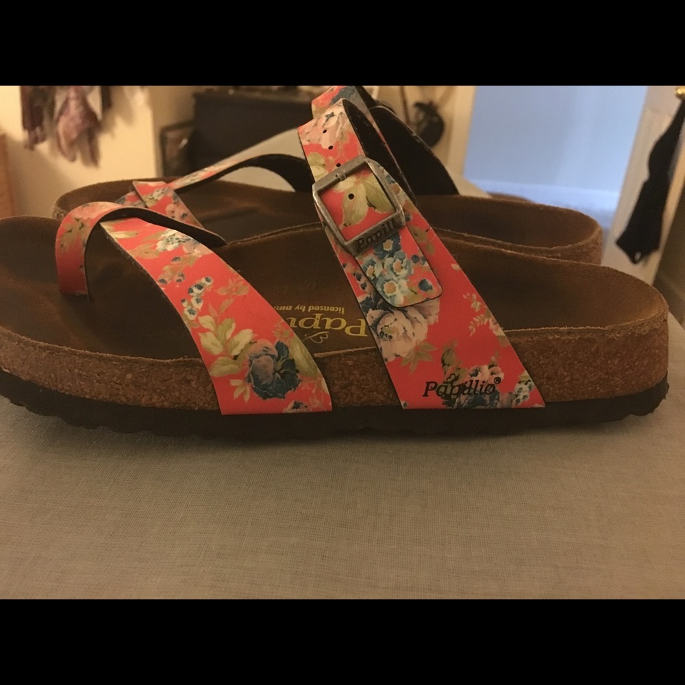 🚫🚫SOLD🚫🚫Birkenstock papillo sandals